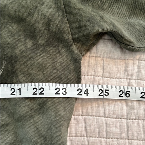 The mountain green tie-dye Boho western peace native tee shirt XL cotton feather - Picture 10 of 11